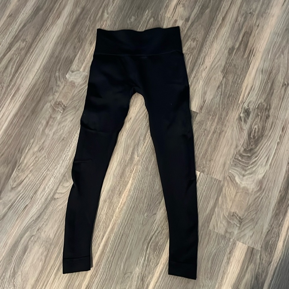 SET Active
SCULPTFLEX® POWER LEGGINGS - ONYX